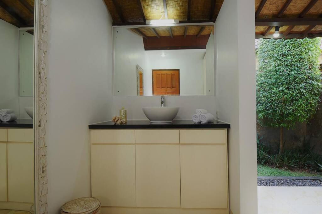 Tropical Oasis, Villa Mimba Sanur  Exterior photo