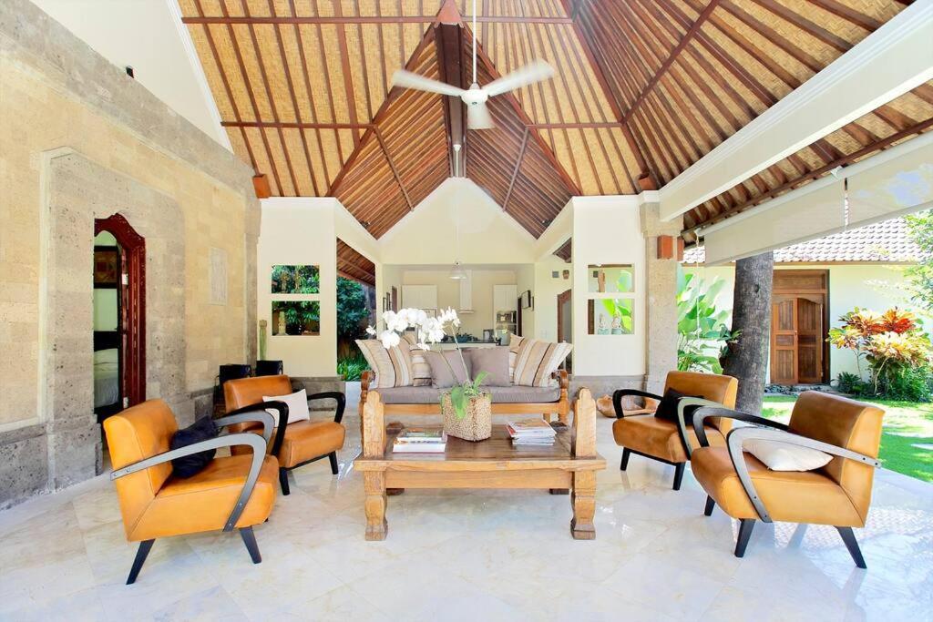 Tropical Oasis, Villa Mimba Sanur  Exterior photo